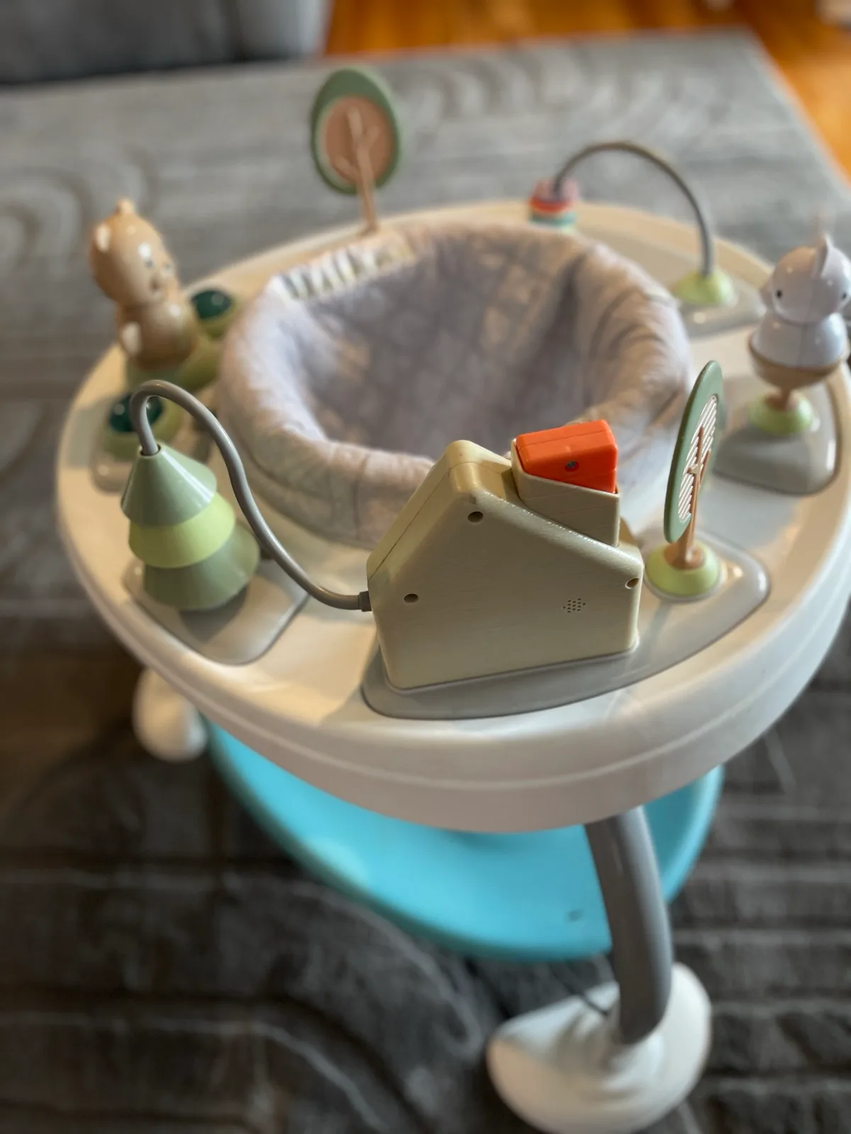 Ingenuity Baby-Toddler 2-in-1 Activity Centre – photo 3