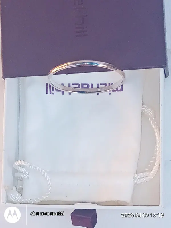 Michael Hill jeweller Bangle measures 44 mm