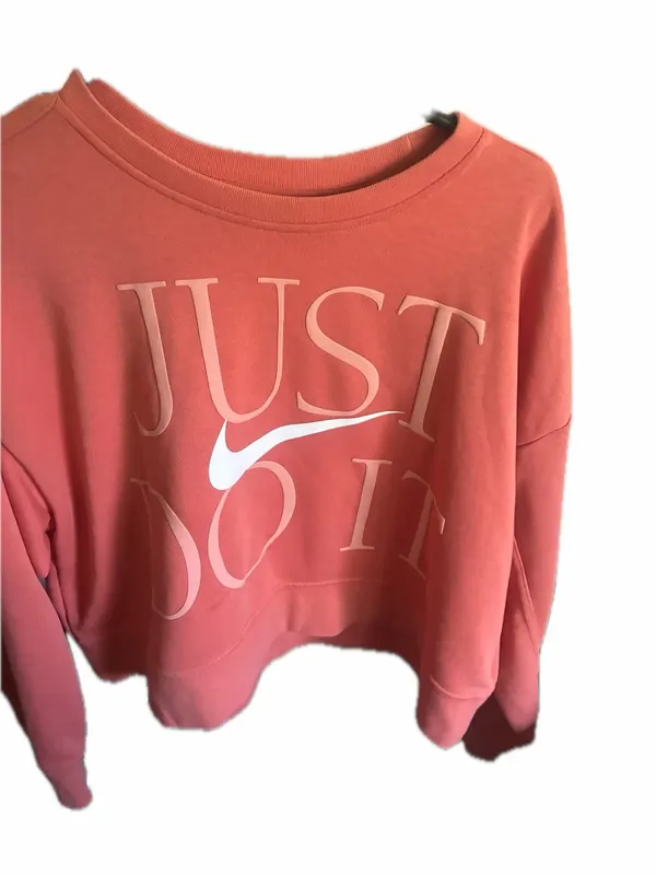 Nike crop