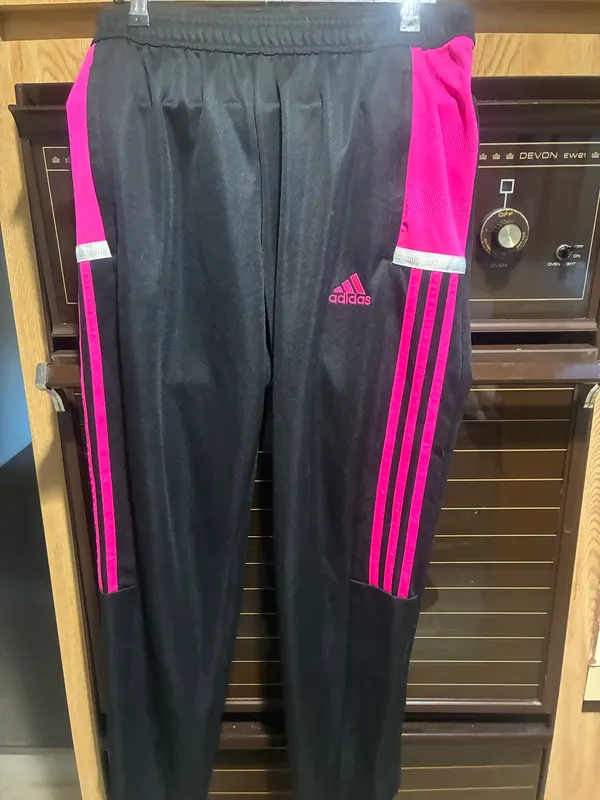Adidas sweatpants