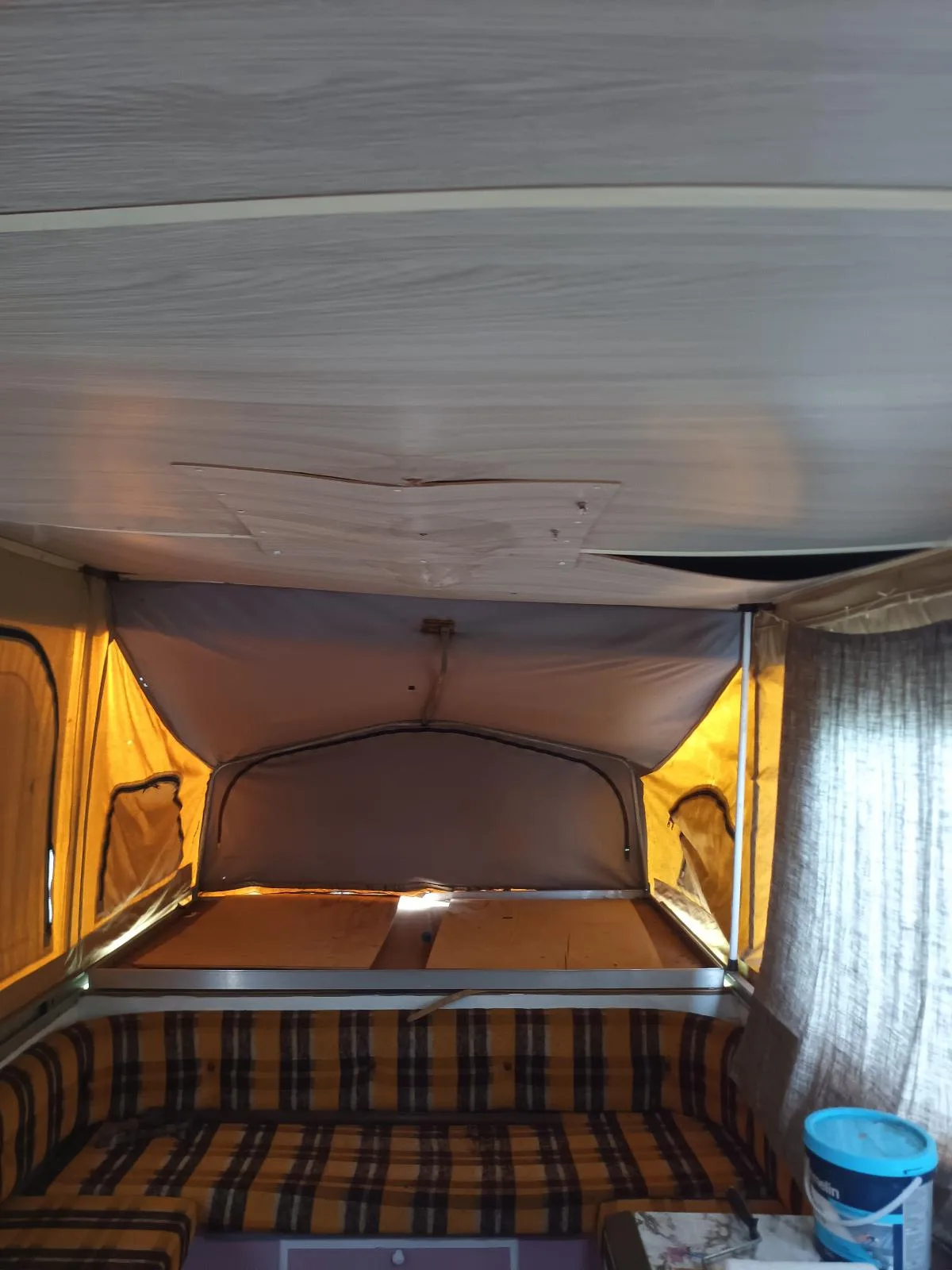 Caravan camper trailer – photo 4