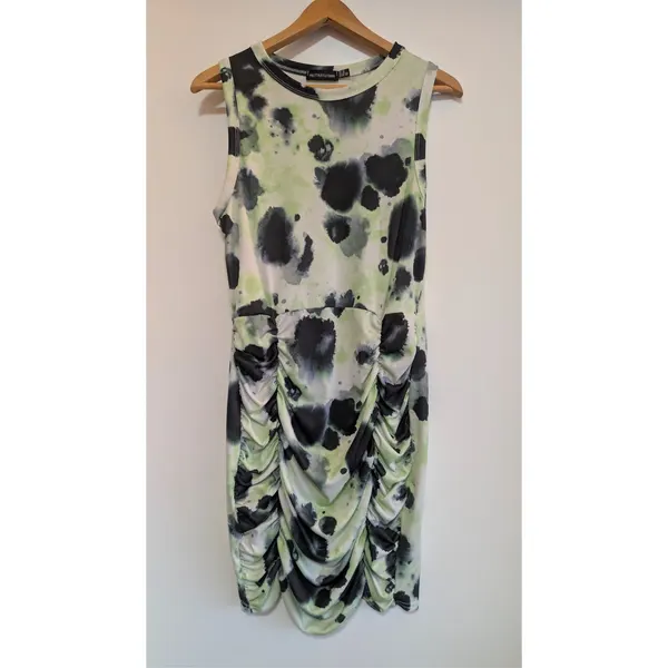 Ribbed, stretchy mini dress size L