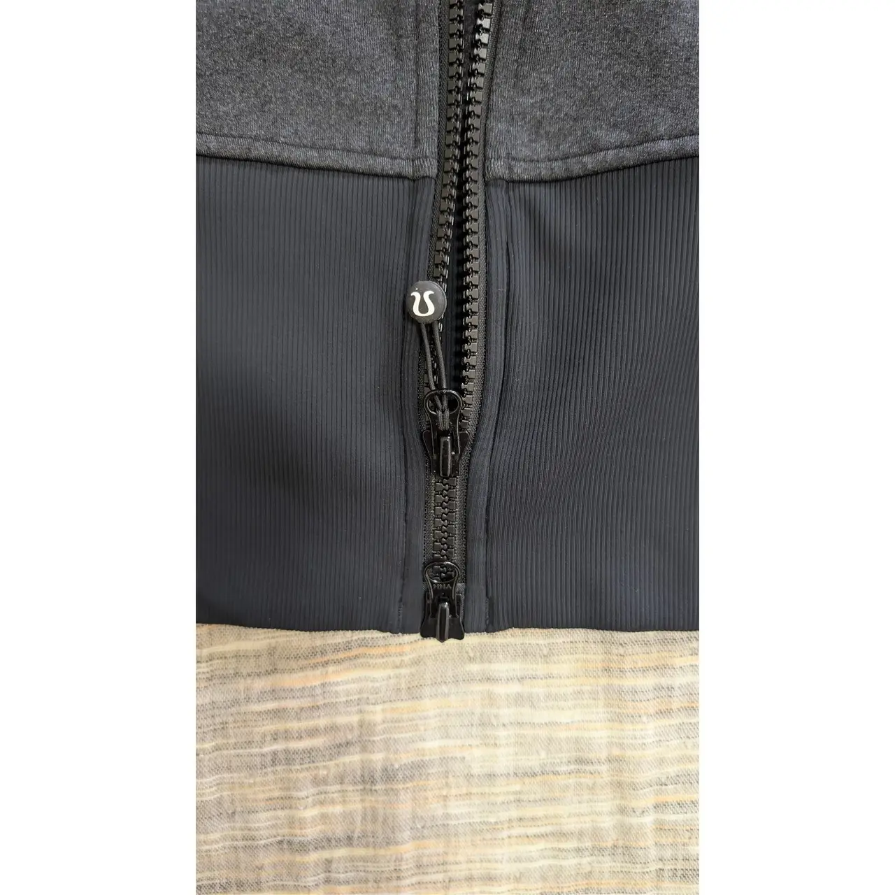 Lululemon grey extra-long, stretchy hoodie size 8 – photo 4