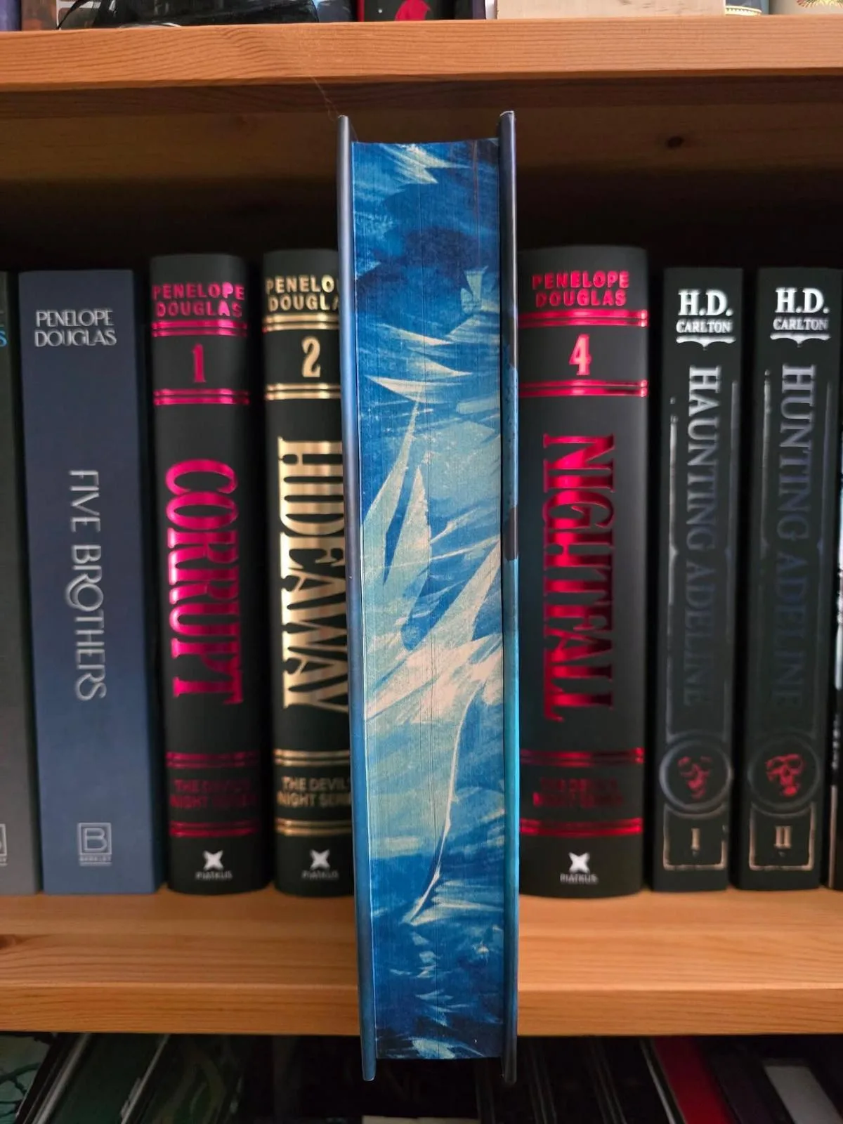 Waterstones exclusive edition Fall of Wrath and Ruin by Jennifer L Armentrout – photo 2