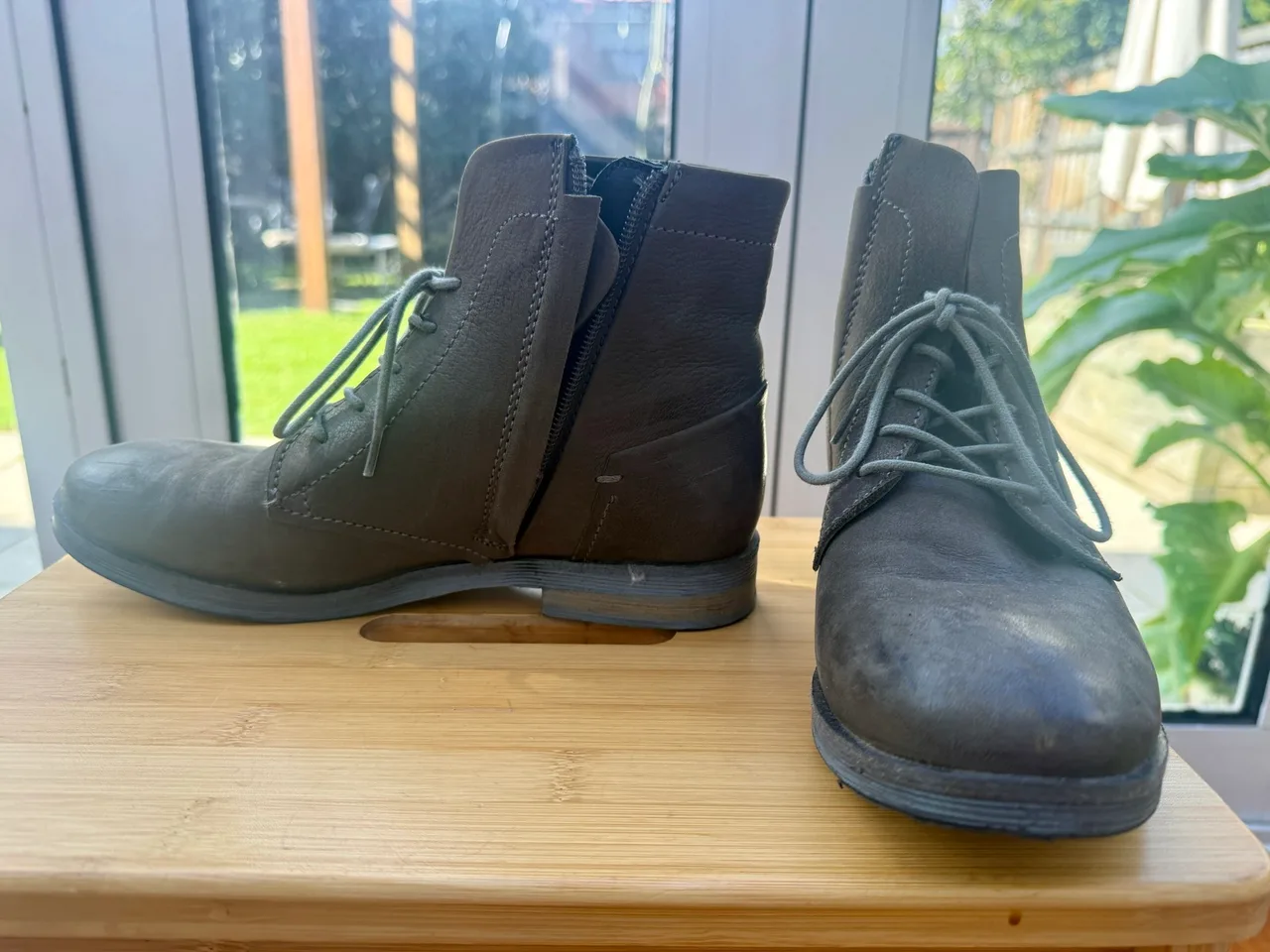 Grey Leather Lace-up Ankle Boots- Rare Earth — photo 2