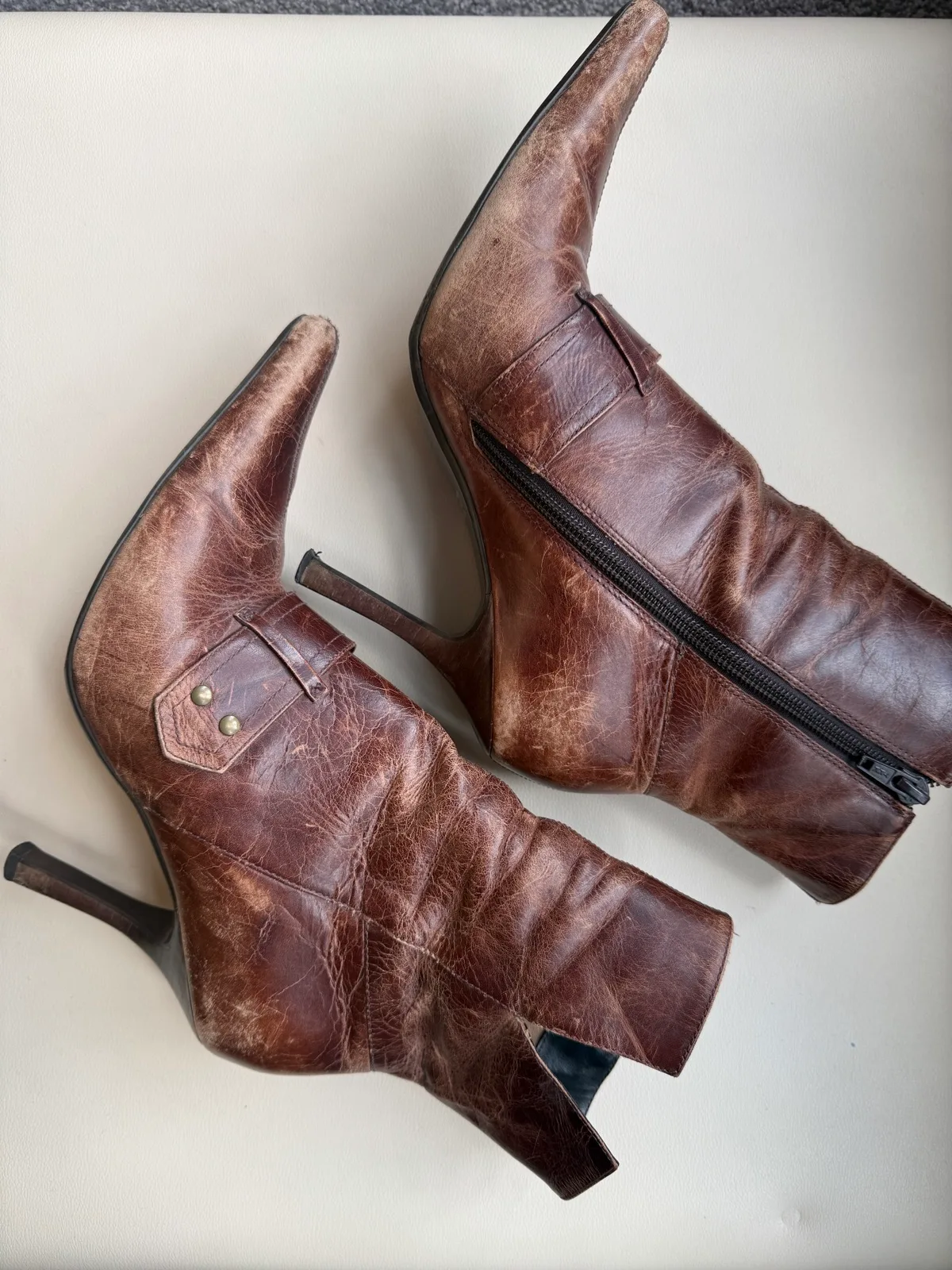 Vintage Y2K pointed-toe boots — photo 6