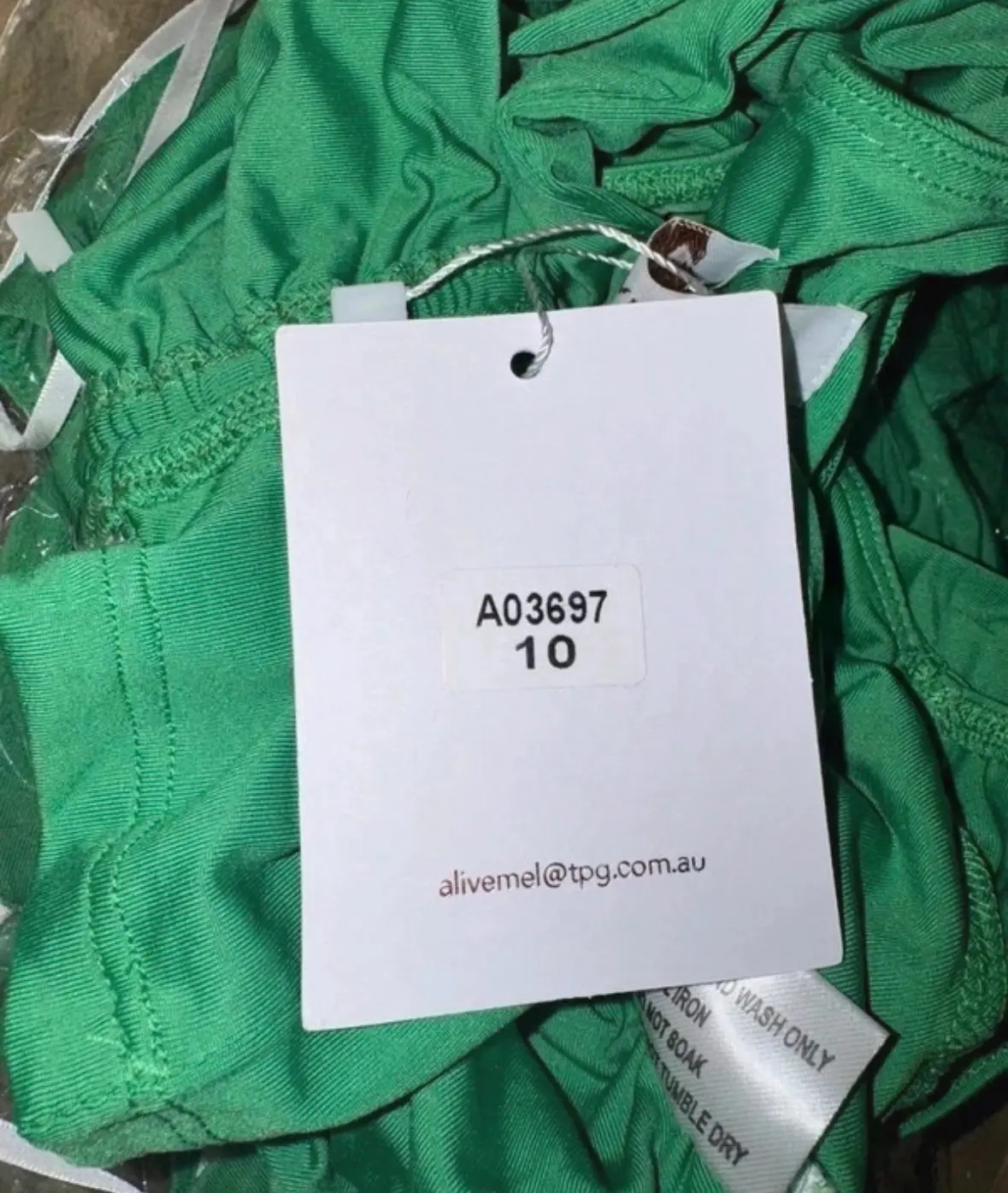 Alive Girl Green Halter Cold Shoulder Ruched Crop Top Size 10 NWT – photo 3