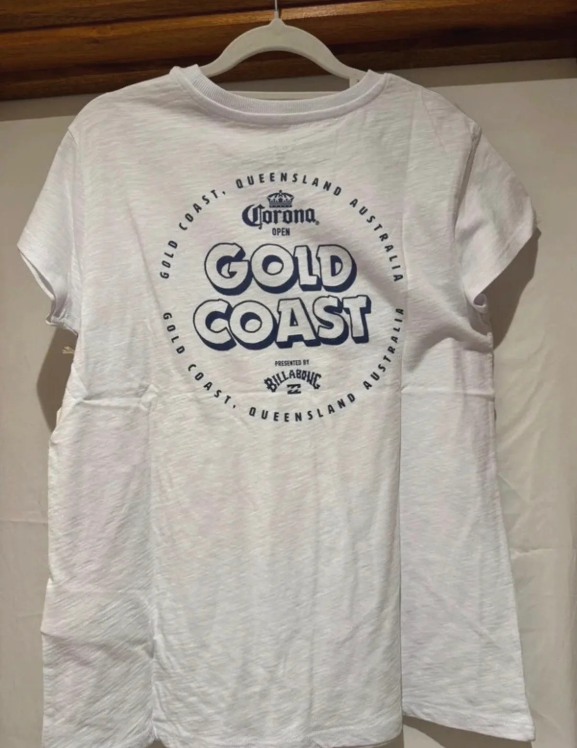 Billabong Gold Coast Corona Graphic Tee White – Size S – NWT – photo 4