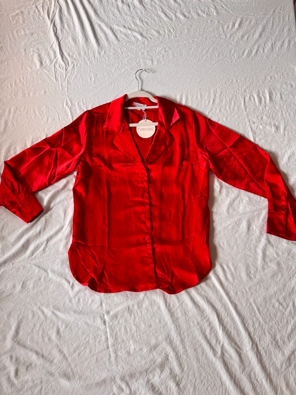 THANNE Red Satin Matching Shirt & Wide Leg Pants Set Size 8 BNWT – photo 2