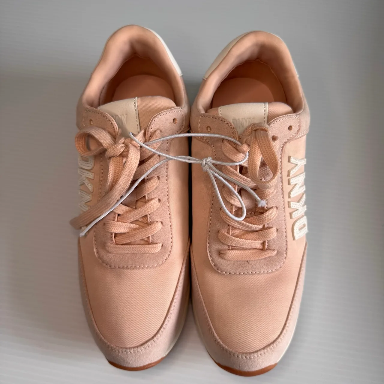 DKNY Onika Pink Sneakers – Size US 8 / EU 38.5 – BNWOT – photo 6