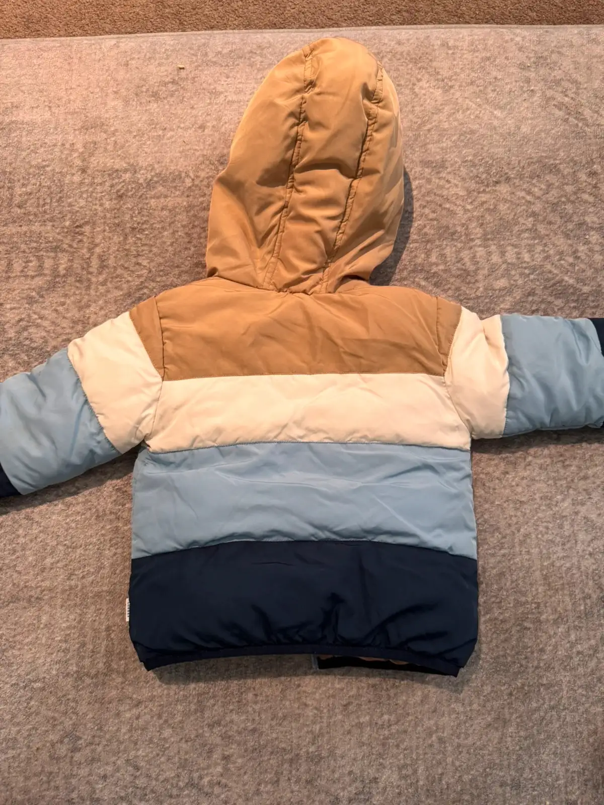 Sprout boys reversible colour block puffer jacket size 2 hooded winter coat – photo 4