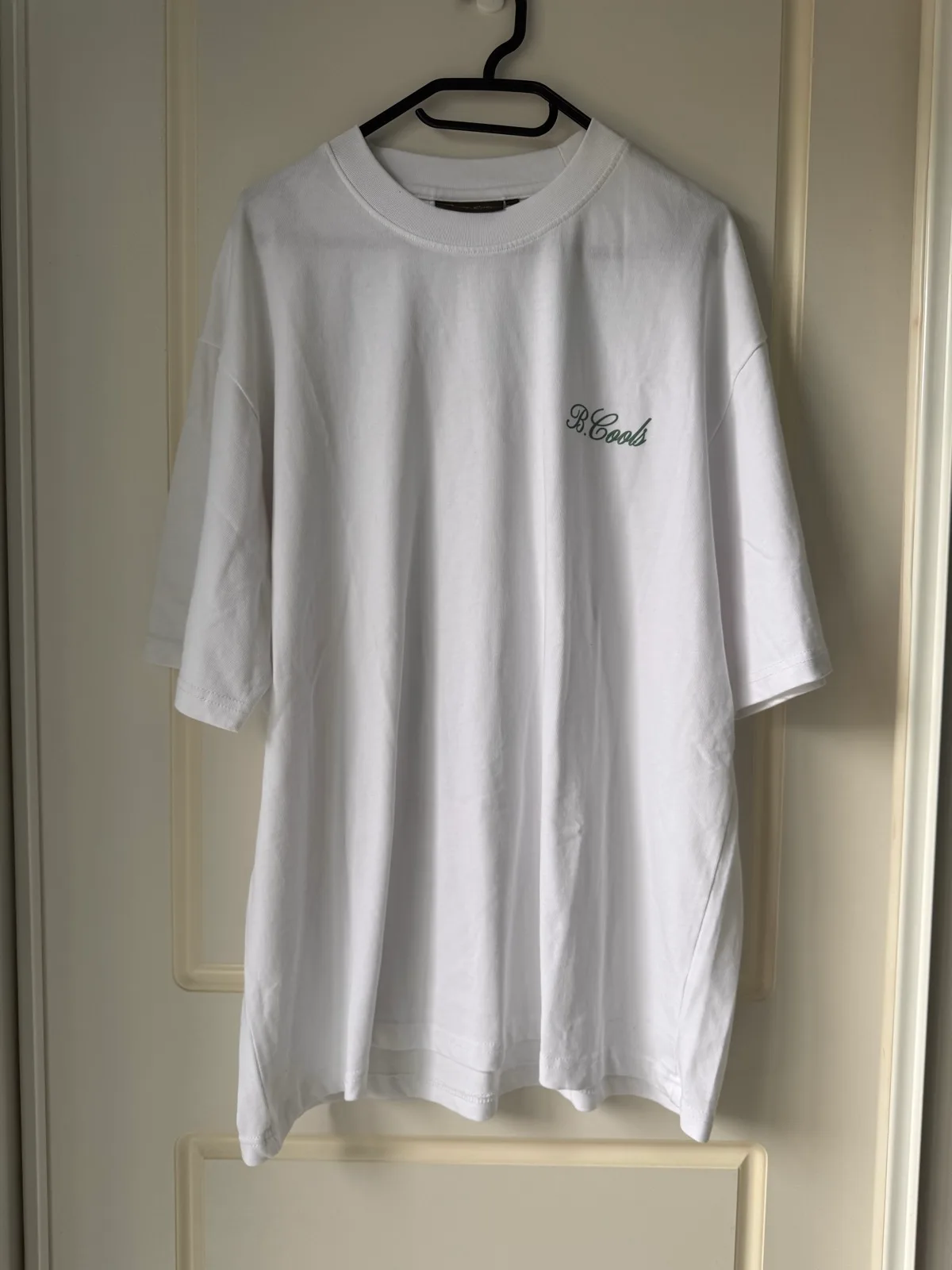 Barney Cools Swan Tee – White – Size M – BNWOT – photo 3