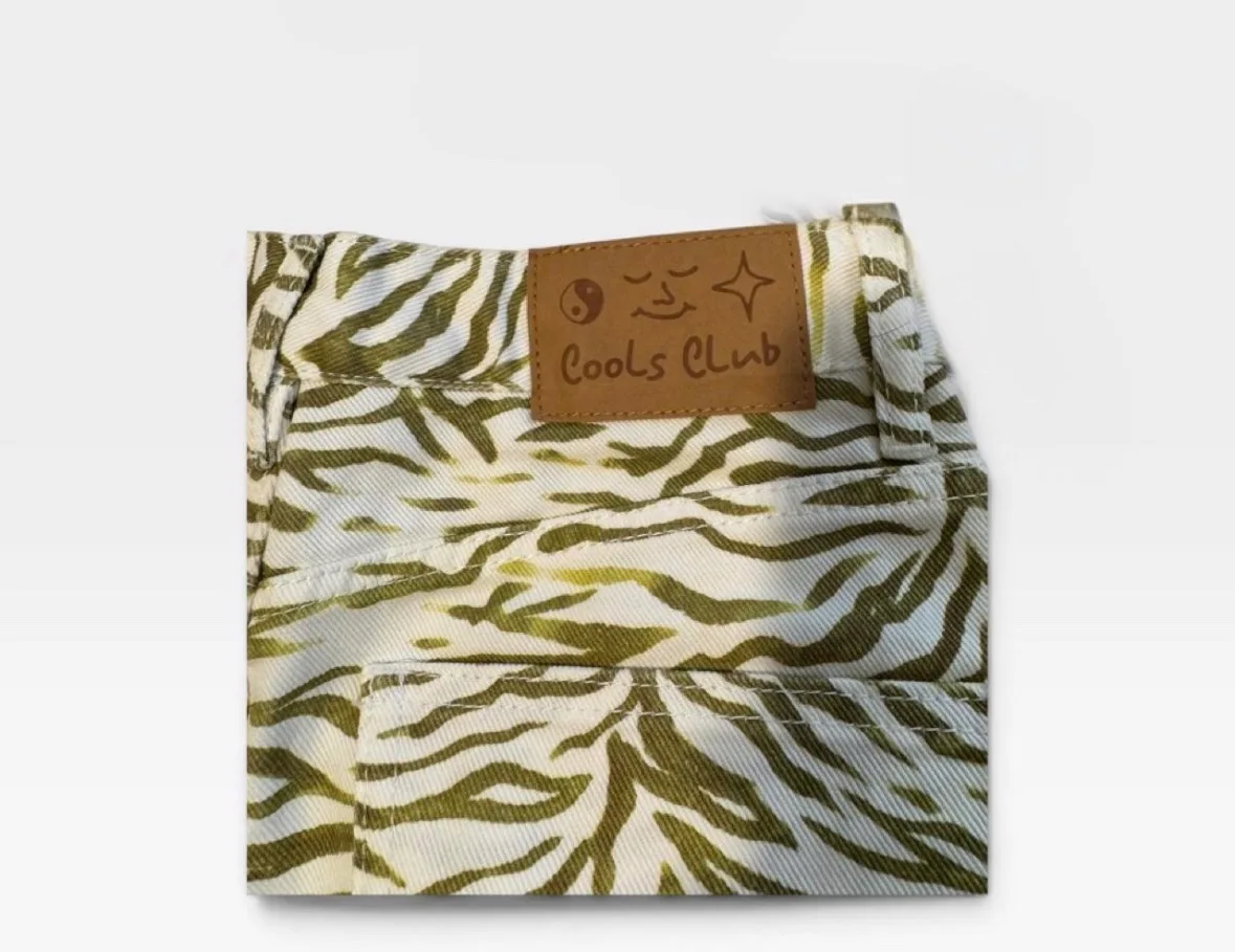 BNWT Cools Club Jean Shorts in the Herb Zebra print - Size 6 – photo 4