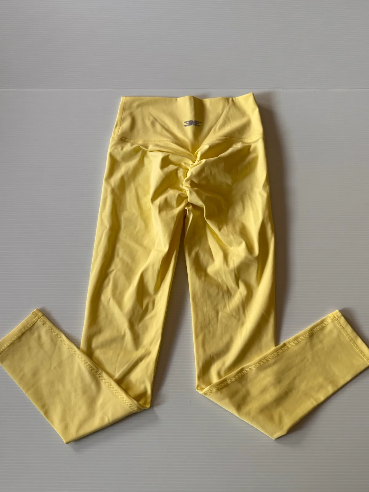 Elite Eleven Yellow High Waisted Scrunch Bum Gym Leggings Size M BNWOT – photo 2
