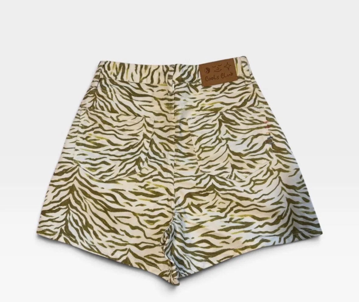 BNWT Cools Club Jean Shorts in the Herb Zebra print - Size 6 – photo 3
