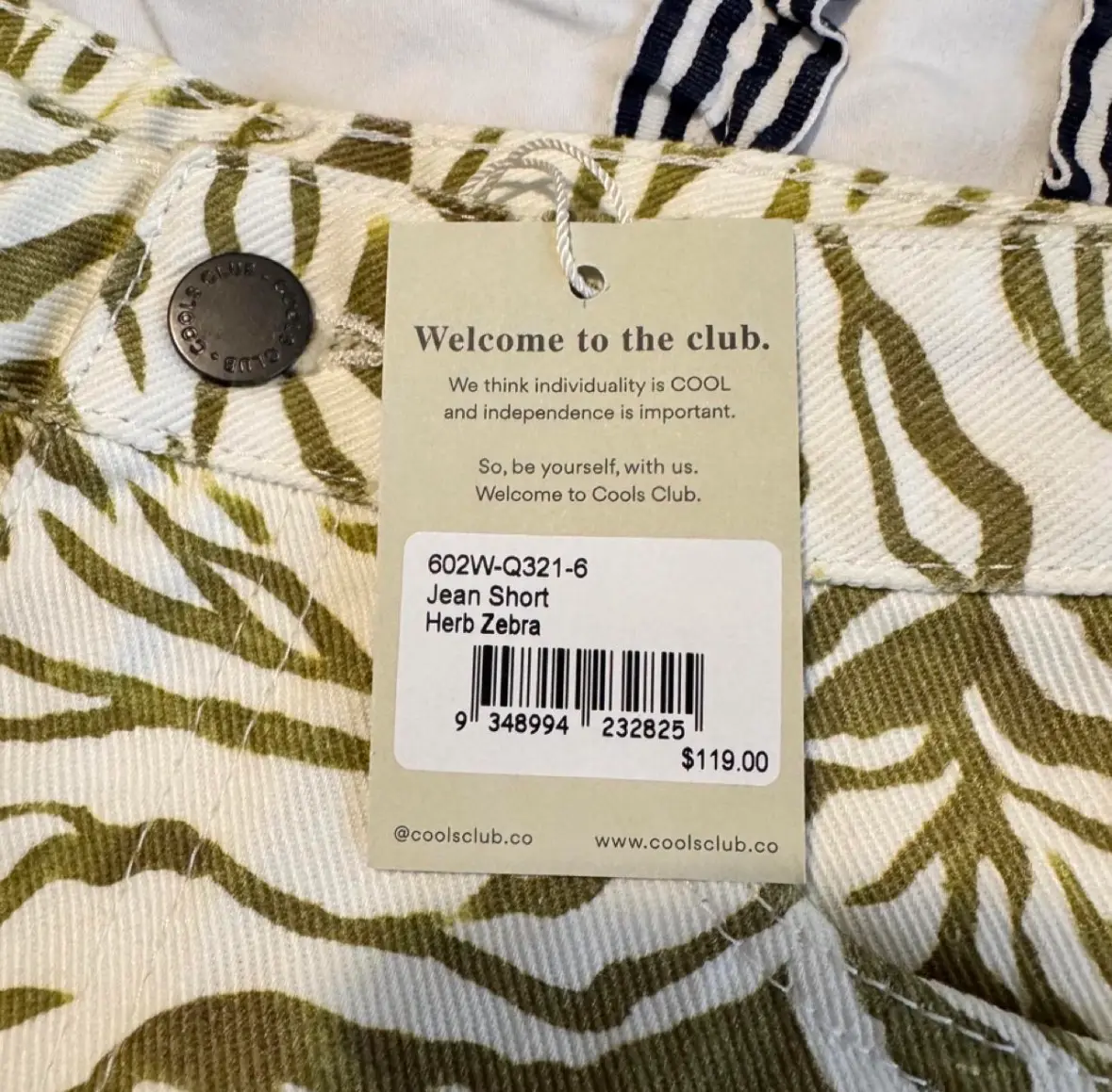 BNWT Cools Club Jean Shorts in the Herb Zebra print - Size 6 – photo 5