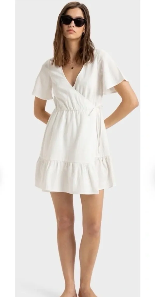 Roxy Sun and Sand white wrap mini dress XL/14 BNWT