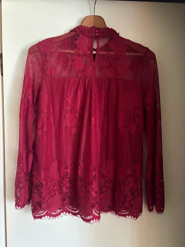 Ultra Pink USA maroon Lace long sleeve top size M as new — photo 2