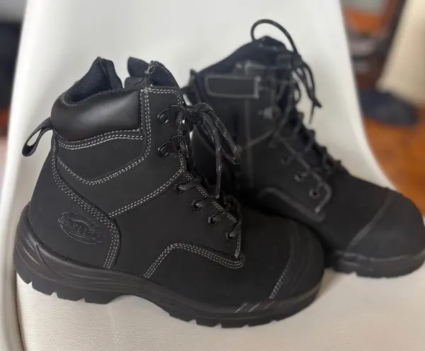 Jackeroo Digger Zip Side leather Safety steel cap Boots Black size UK 7 as new
