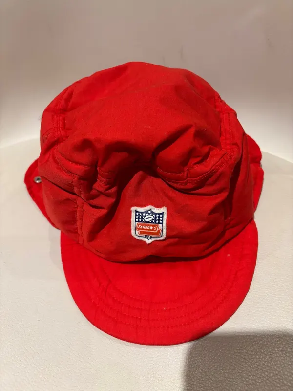 Vintage 1960s Farrows Italian child’s red down filled trapper ski hat in pristin
