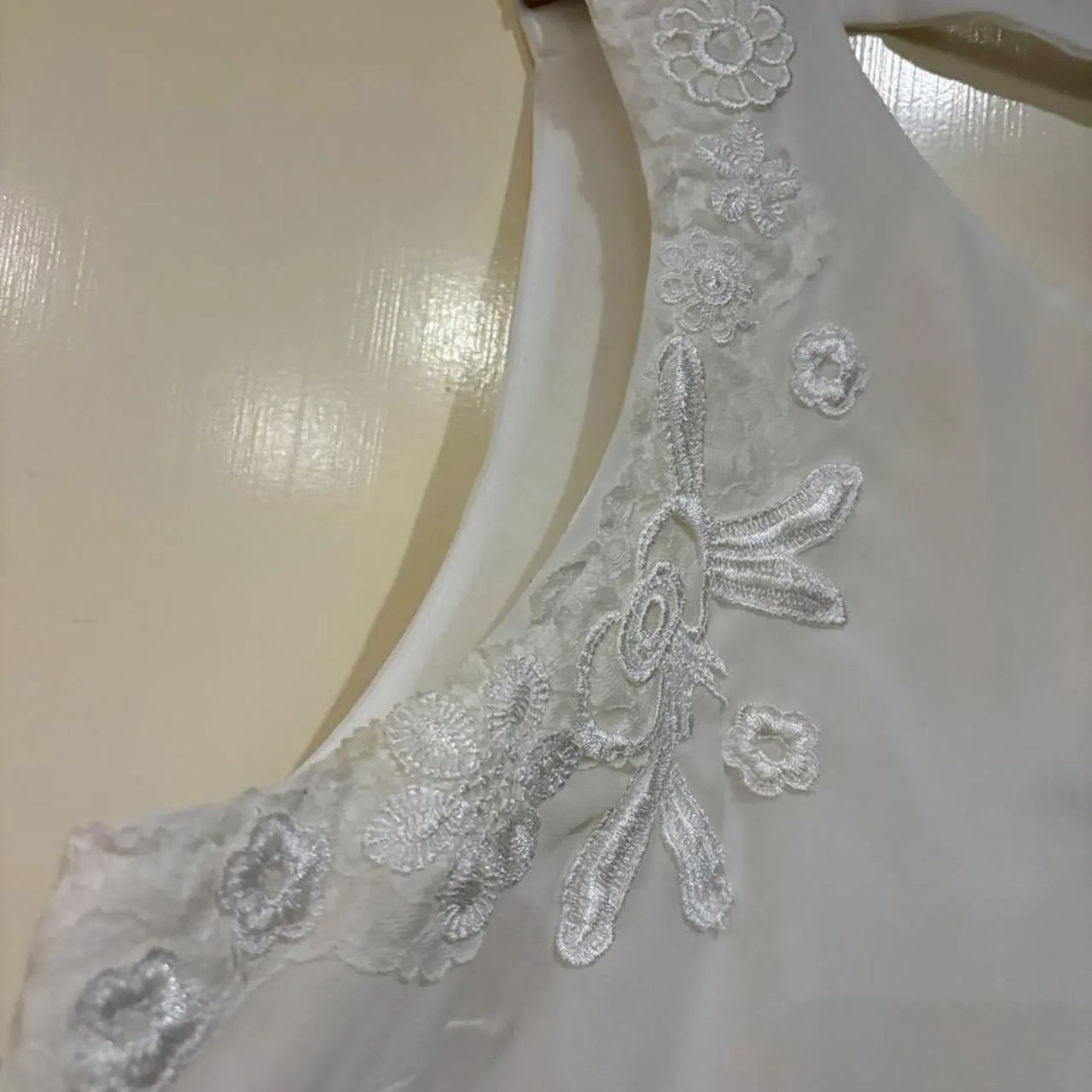 Tokito Women's White and Cream Blouse Size 16 • Excellent condition — photo 2