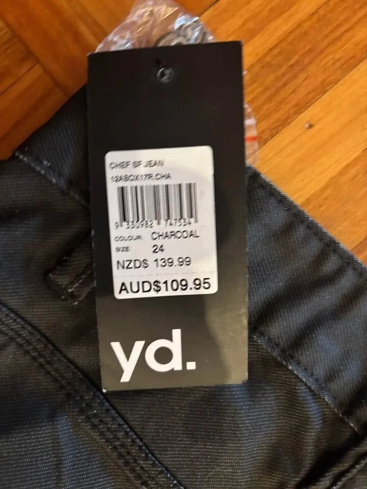 Men’s yd new with tags charcoal black slim fit size 24 jeans — photo 2