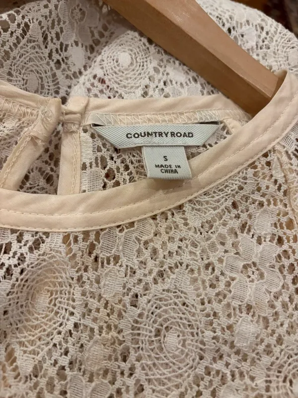 Country Road women’s lace cream long sleeve going out top size small size 10 — photo 3