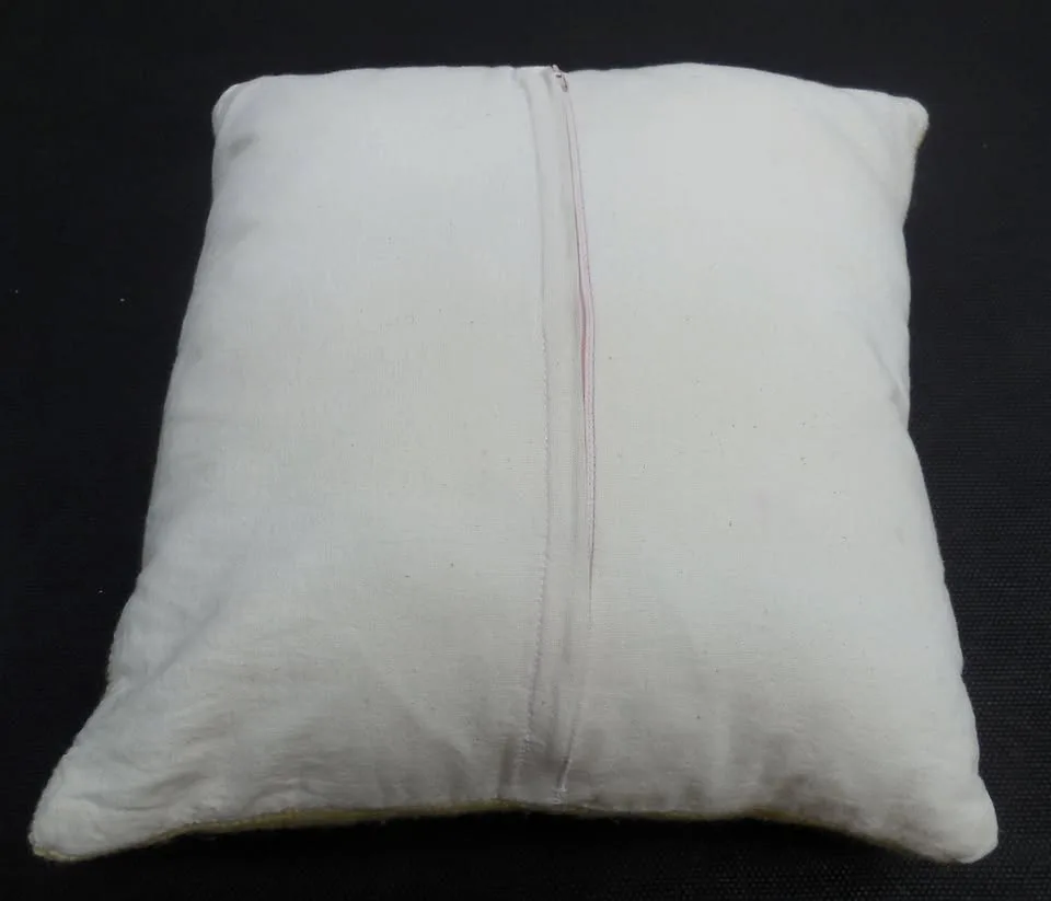 VINTAGE retro 1970s Pure WOOL Dutch TAPESTRY NEEDLEPOINT CUSHION handmade VGC — photo 2
