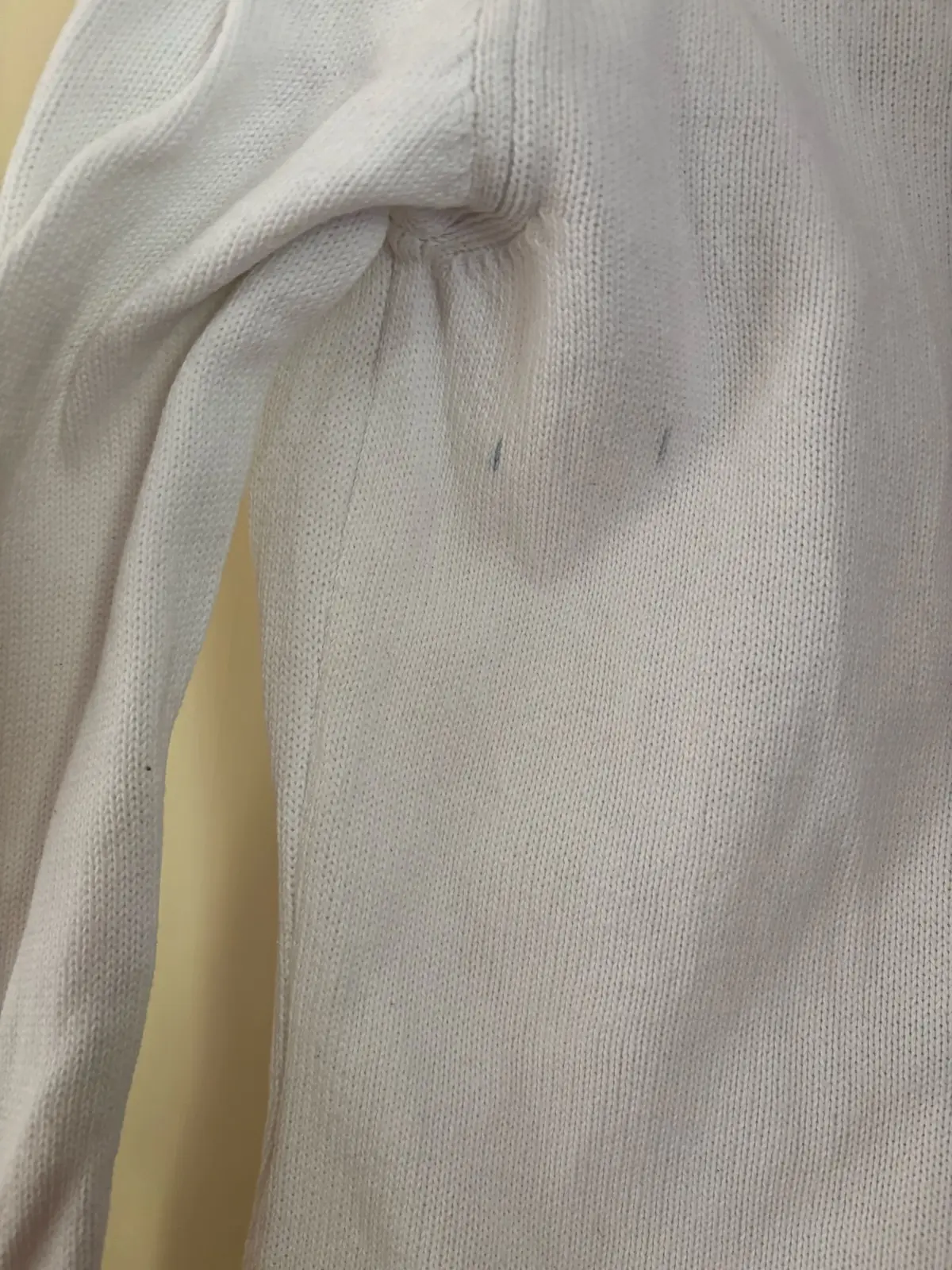 Burberry of London White Cotton Jumper – Size Small has marks – photo 4