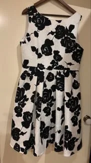 Caroline Morgan brocade fabric classic a line dress size 16 as new — photo 3