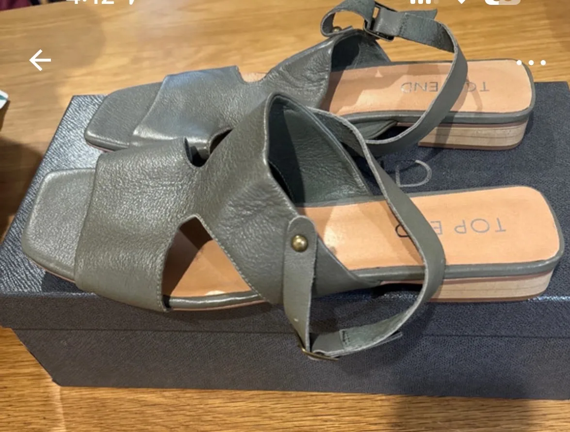 Top End khaki green leather sandals size 44 or 12 — photo 2