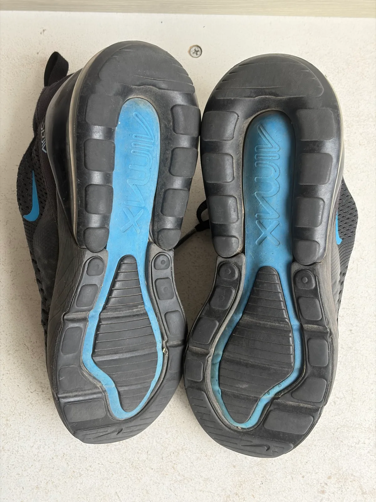 Nike Air Max 270 black/blue US4Y — photo 3