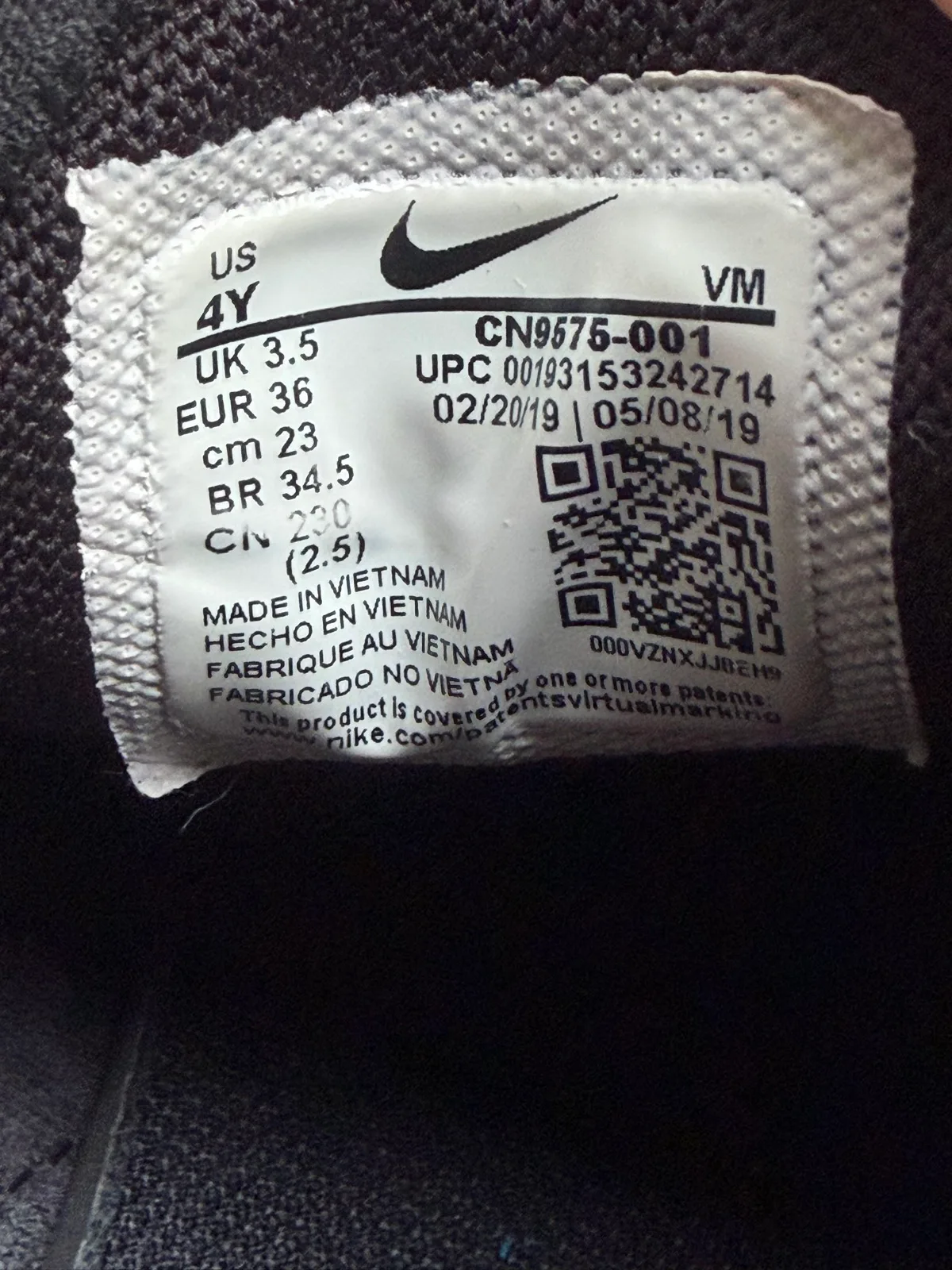 Nike Air Max 270 black/blue US4Y — photo 4