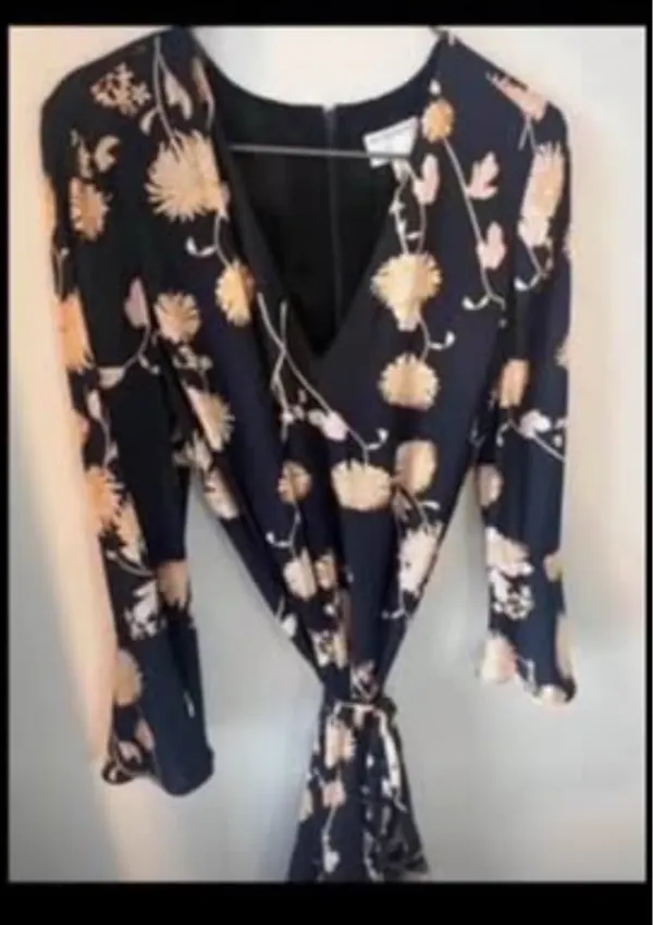 Wichery dress size 6-8