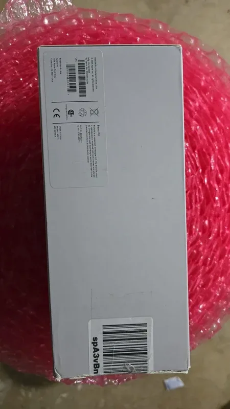 Beats Portable Pill Wireless Bluetooth Speaker (MWQW3LL/A) - Statement Red – photo 4