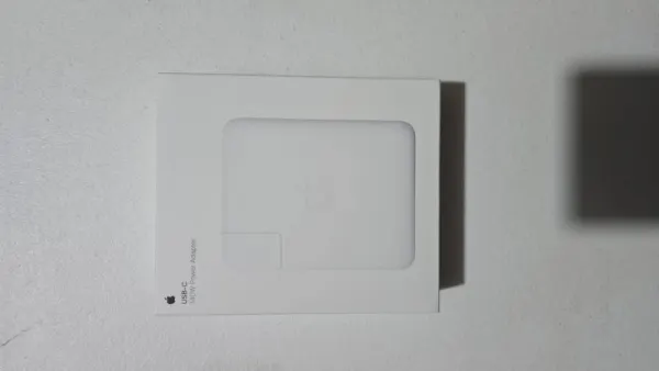 Apple USB-C 140W Power Adapter (MLYU3X/A) - White