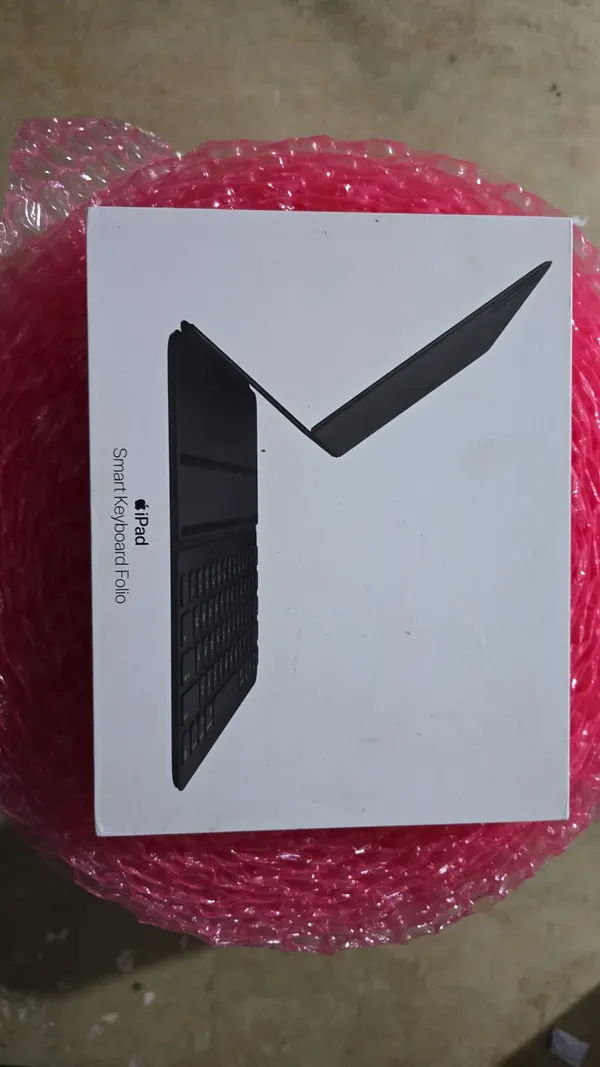 Apple Smart Keyboard (Folio) For iPad Pro 12.9" (5th Gen) (Mxnl2ll/A) Black