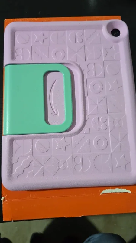 Amazon Fire HD 10 Kids 10.1" Tablet - 32GB Wi-Fi - Pink – photo 2