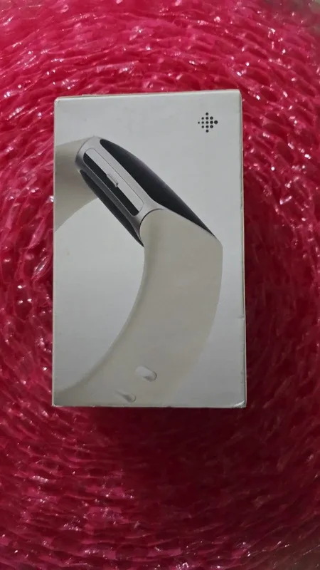 Fitbit Charge 6 Advanced Fitness & Health Tracker (GA05185-NA) Porcelain – photo 2