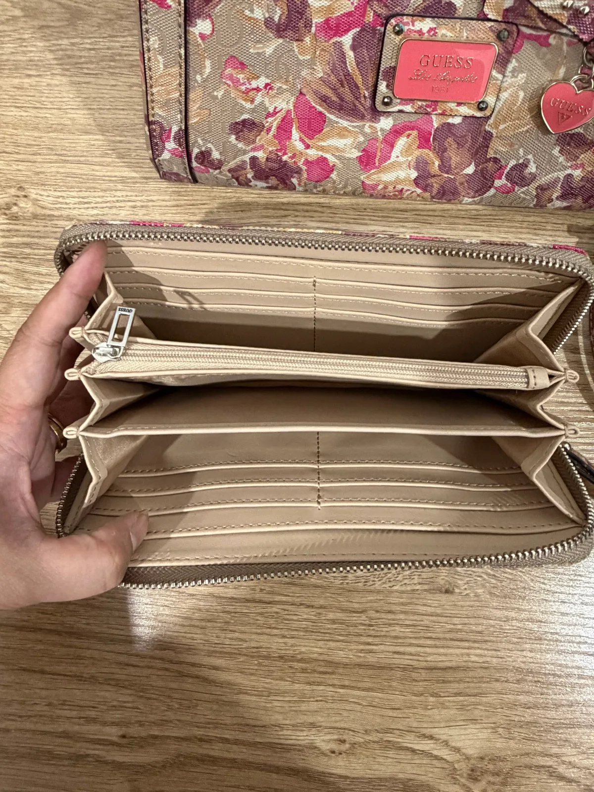 Guess Handbag and Wallet Set — photo 6