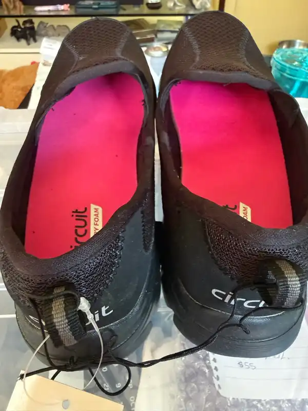 Shoes never worn