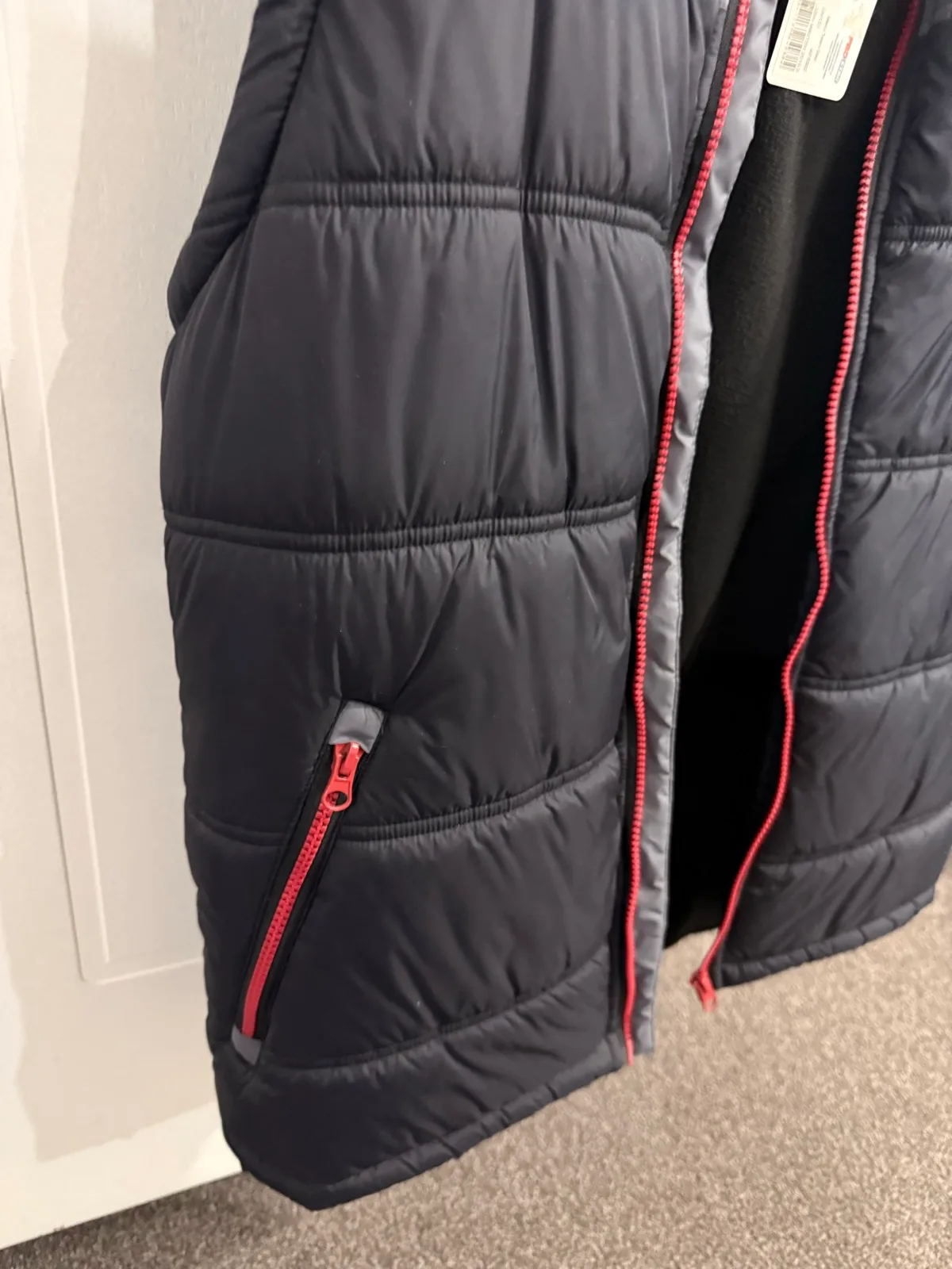 Essendon Bombers AFL Men's Two-Tone Puffer Vest - SMALL - BNWT — photo 7