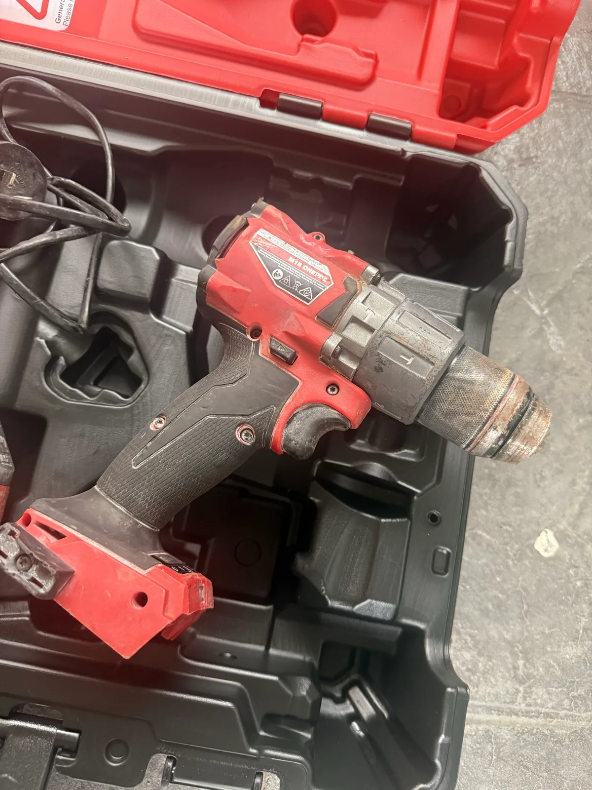 Milwaukee 18V 2pc Drill Set — photo 5