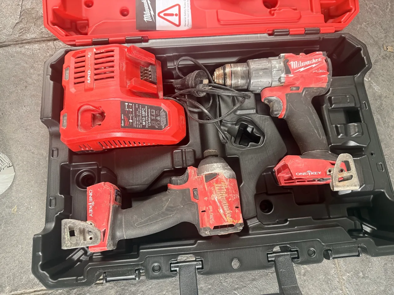 Milwaukee 18V 2pc Drill Set — photo 2