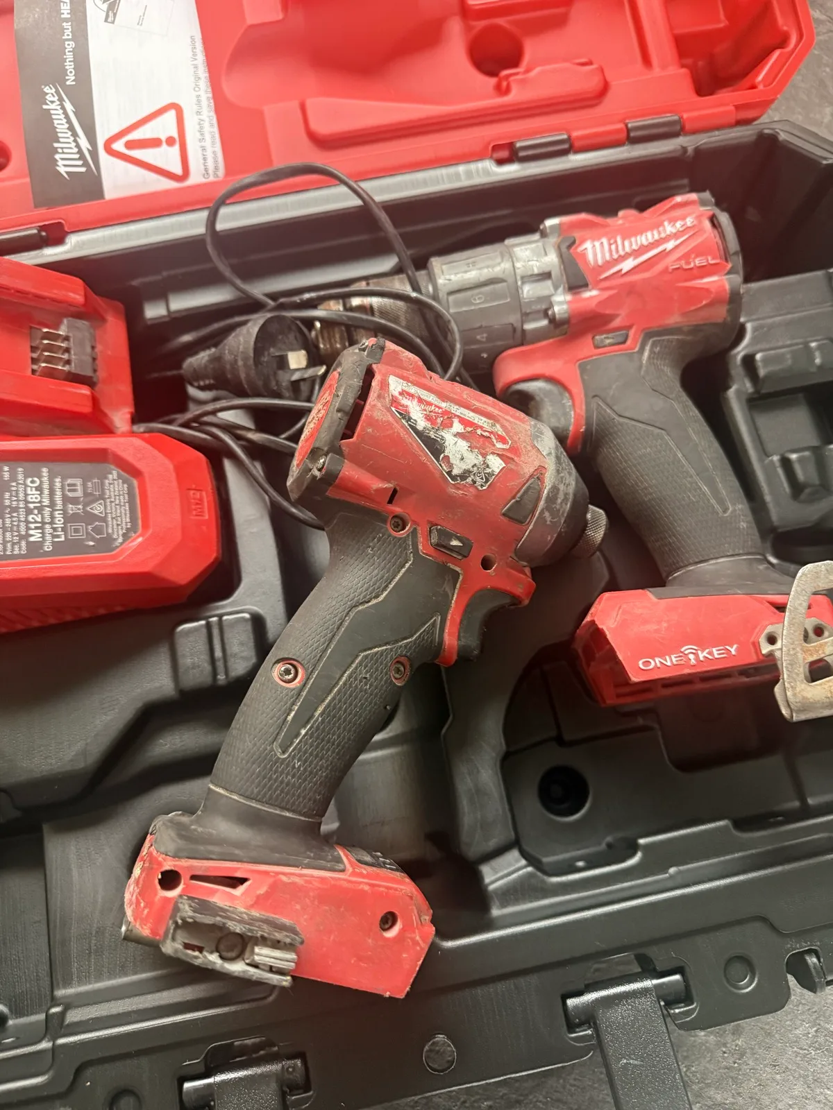Milwaukee 18V 2pc Drill Set — photo 6
