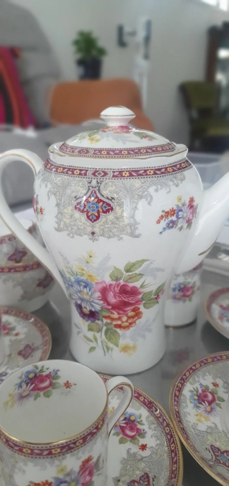 Vintage Shelley "Georgian Red" Fine Bone China Tea Set – 15 Pieces – Mint Condit — photo 4