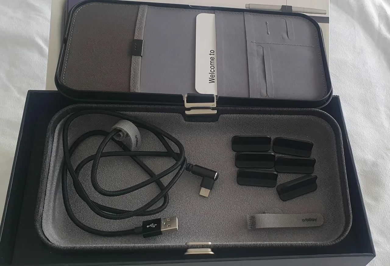 Orbitkey Nest – Black Leather Desk Organiser with Wireless Charger – BRAND NEW I — photo 3