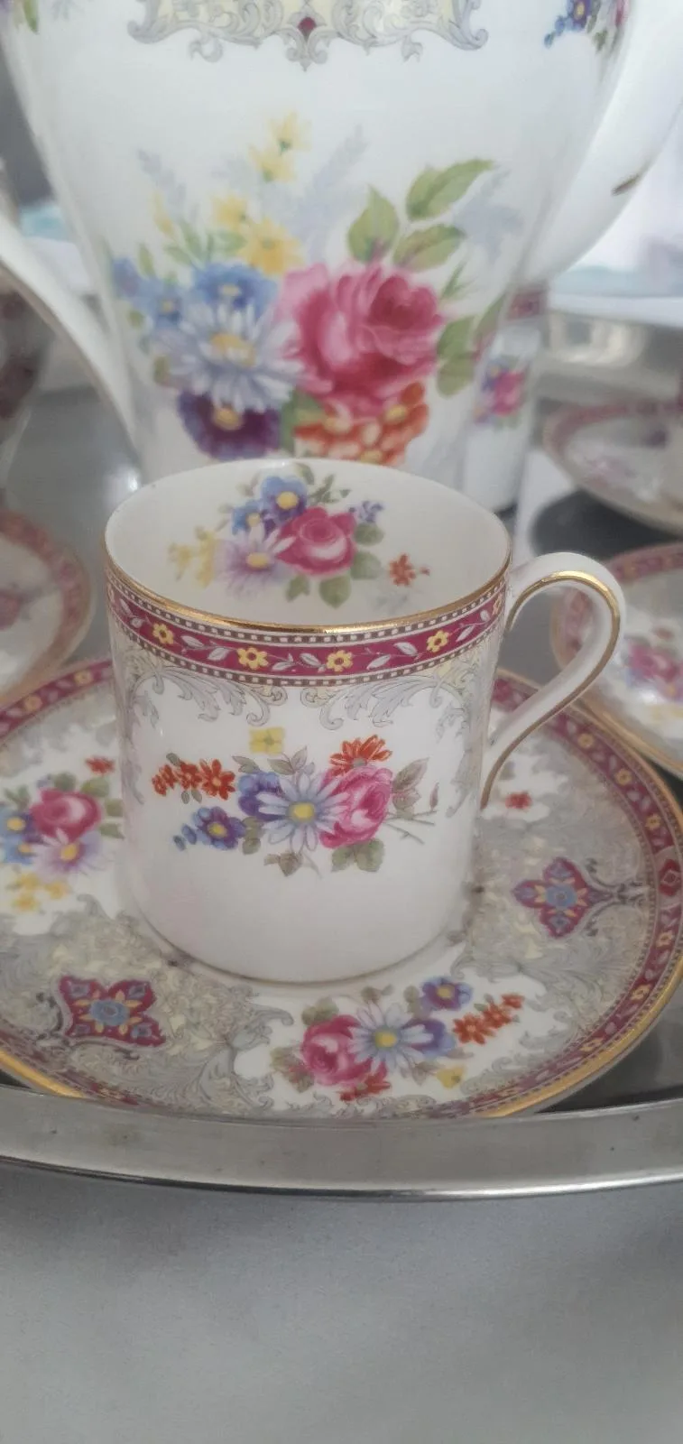 Vintage Shelley "Georgian Red" Fine Bone China Tea Set – 15 Pieces – Mint Condit — photo 3