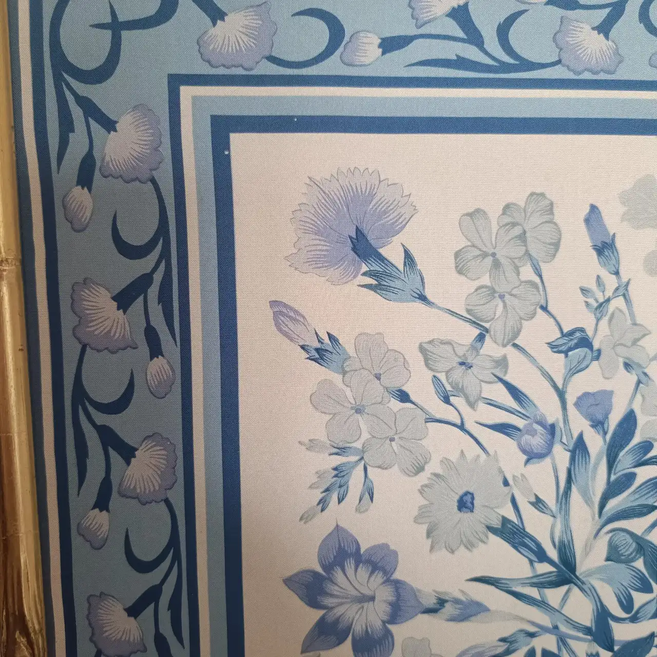 Framed Jim Thompson Vintage 100% Silk 42cm Square Scarf Floral Art Delft Blue – photo 3