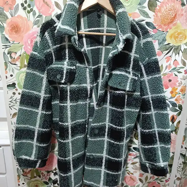 Factorie Check Shacket M Green Cream Pockets Button up Sherpa Teddy Jacket